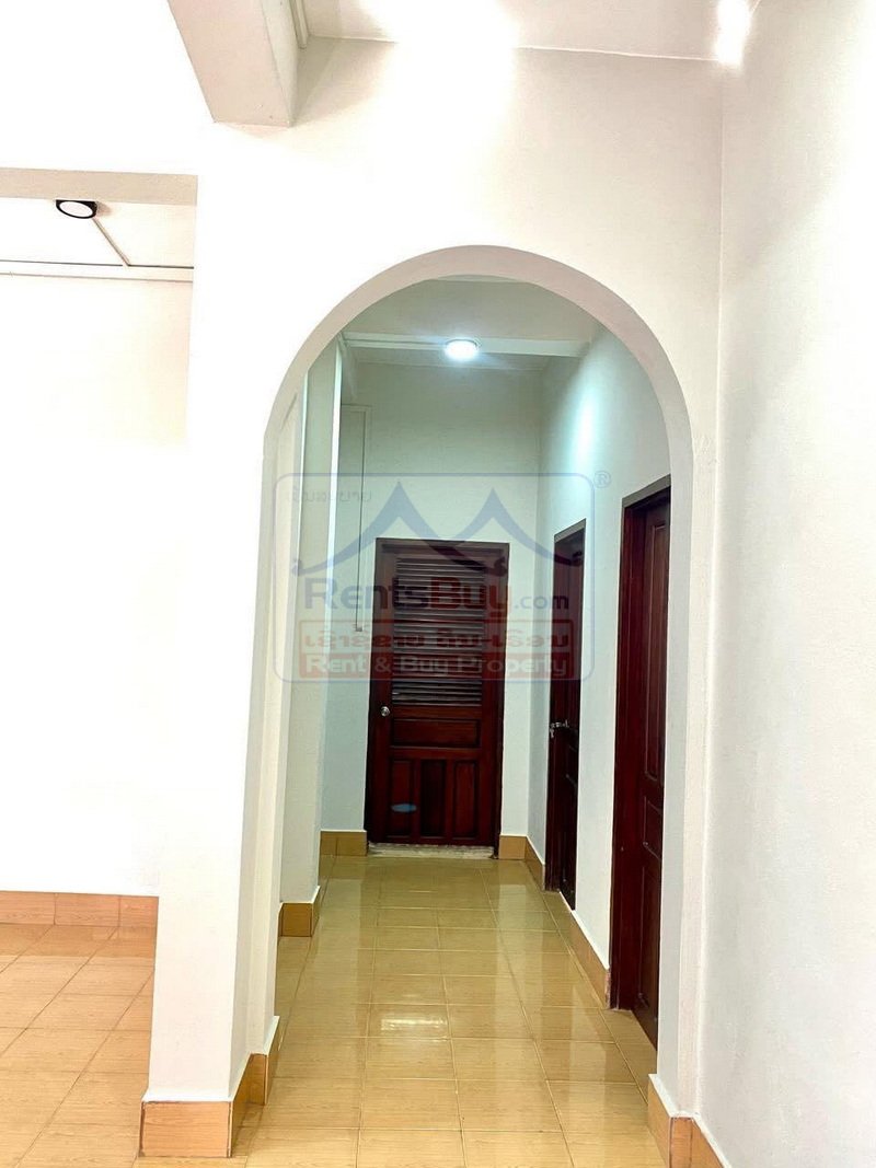 houseforrent03 7103-6-Bedroom House for Rent Near ITECC Mall, Vientiane Capital – Spacious Main-Road Property with 2 Living Rooms, 2 Kitchens, Large Parking Area