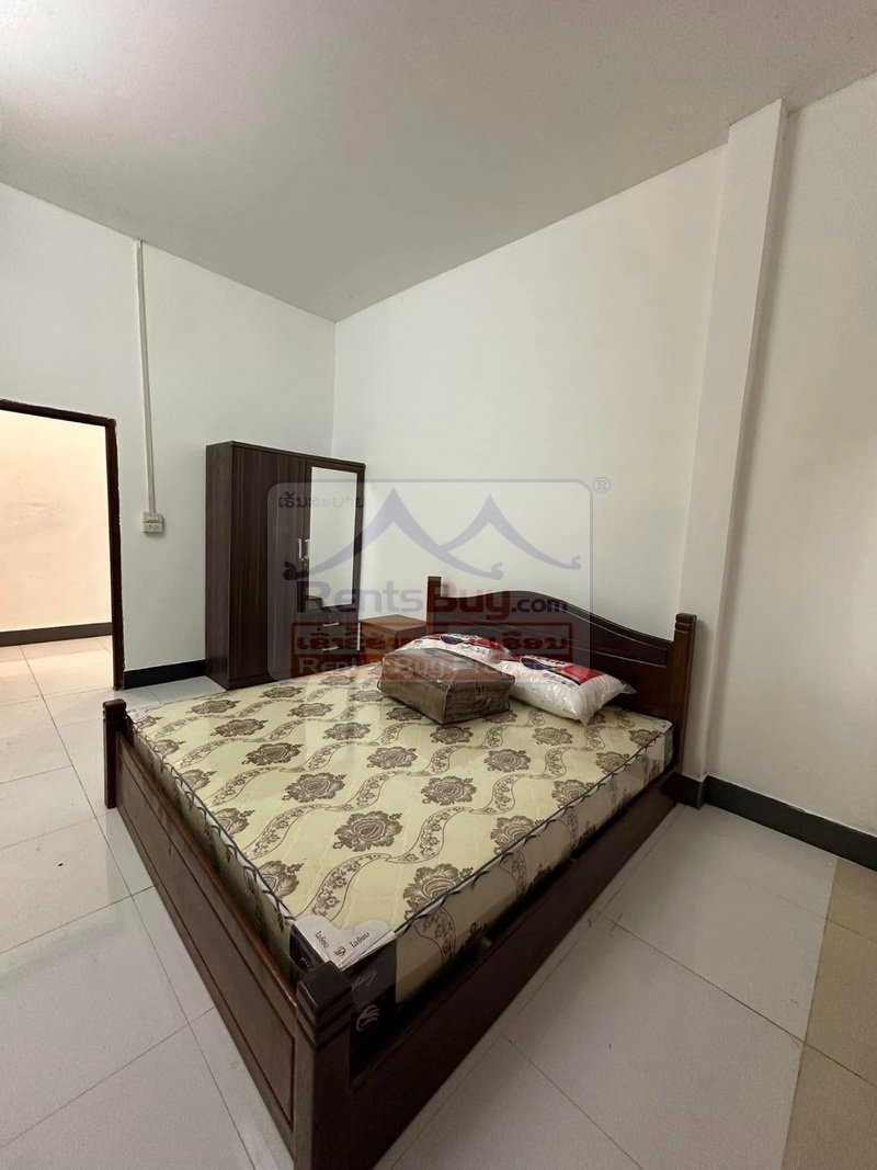 7085-Comfortable 3-Bedroom Rental Villa Near Chinese Market & Sangjiang Market, Nongbouak, Vientiane Capital