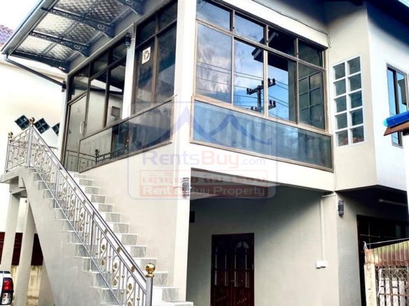 7103-6-Bedroom House for Rent Near ITECC Mall, Vientiane Capital – Spacious Main-Road Property with 2 Living Rooms, 2 Kitchens, Large Parking Area