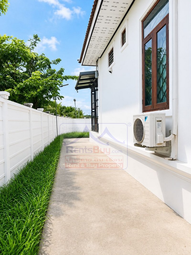7115-Spacious 3-Bedroom Garden House for Rent Near Thadeua Clock Tower, Hadxaifong District, Vientiane Capital