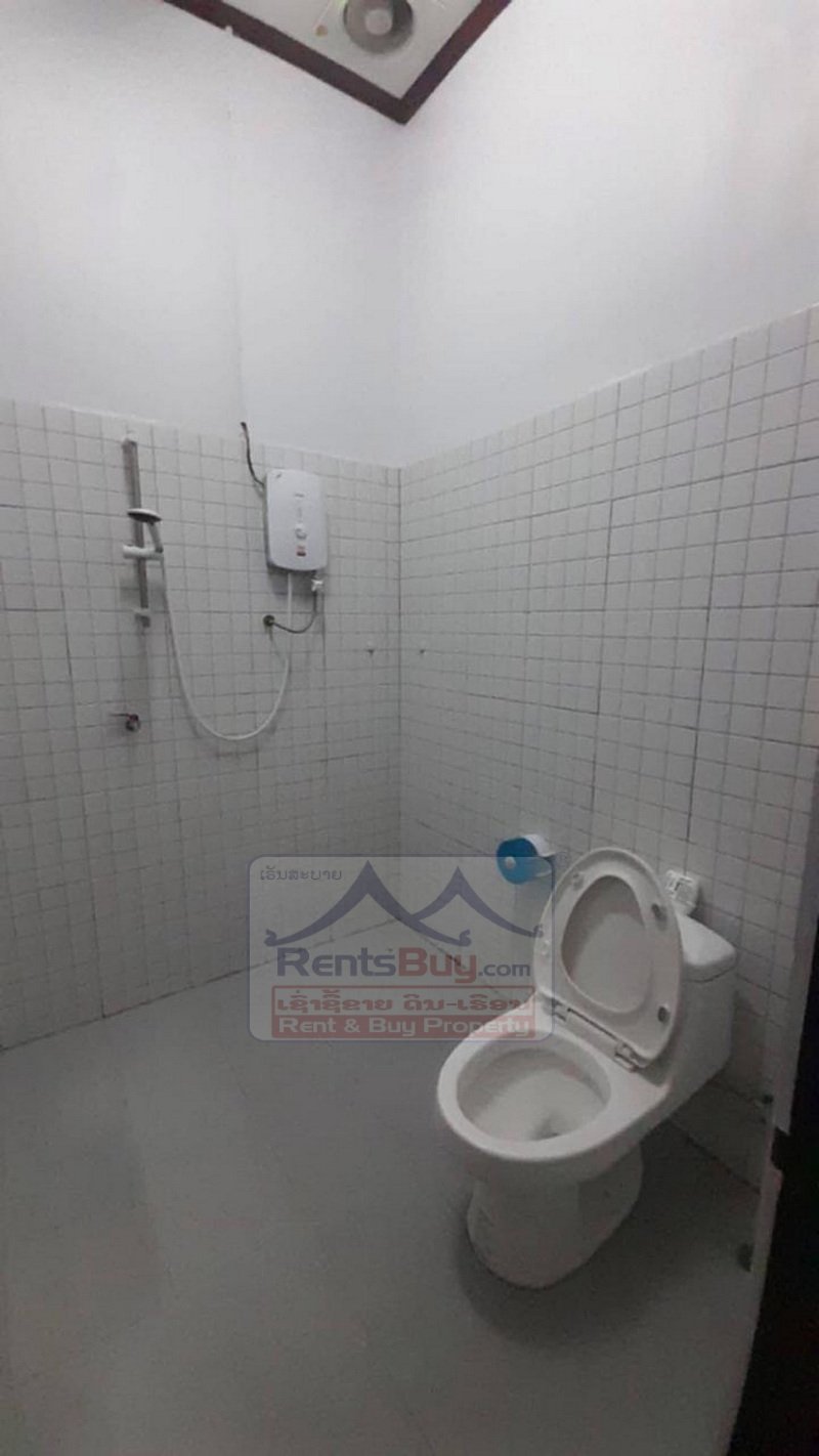 7065-Spacious 3-Bedroom House for Rent Near National University and Nong Beuk–Nongphaya Road, Vientiane Capital