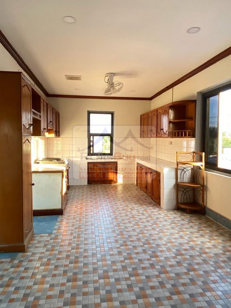 houseforrent07 7103-6-Bedroom House for Rent Near ITECC Mall, Vientiane Capital – Spacious Main-Road Property with 2 Living Rooms, 2 Kitchens, Large Parking Area