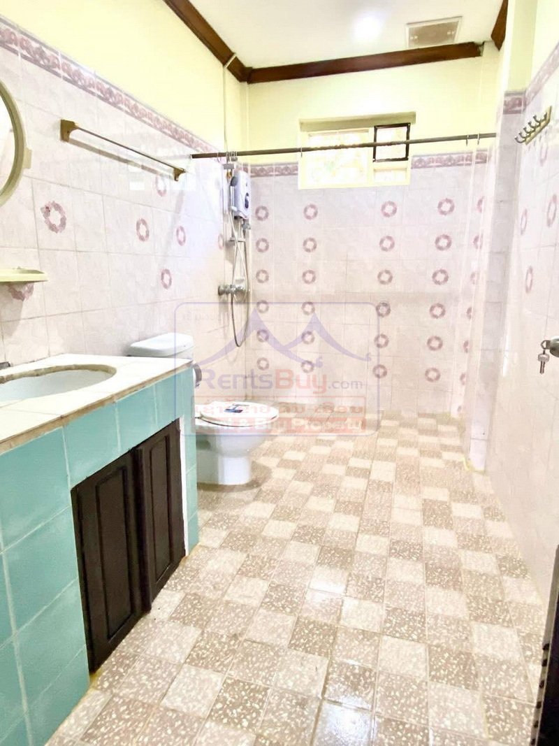 houseforrent11 7103-6-Bedroom House for Rent Near ITECC Mall, Vientiane Capital – Spacious Main-Road Property with 2 Living Rooms, 2 Kitchens, Large Parking Area