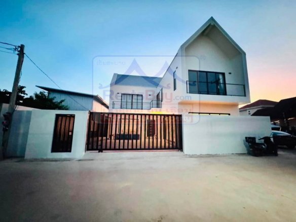 7101-Brand-New Minimal Villa for Rent in Hatxayfong District, Vientiane Capital – 3 Bedrooms, 4 Bathrooms, Fully Furnished House with Multi-Purpose Room