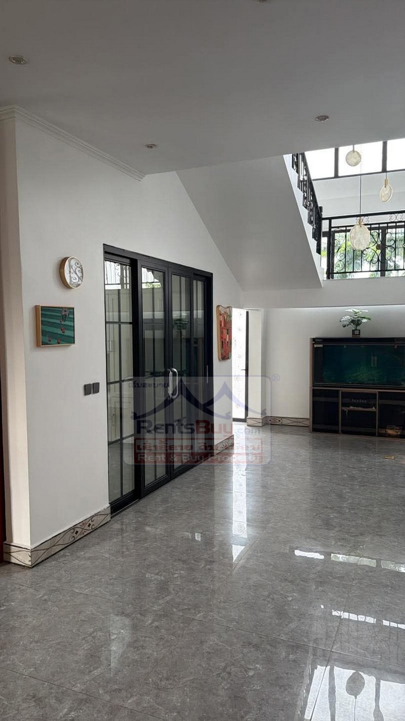 7125-Luxury Fully Furnished 5-Bedroom House for Sale or Rent Near Thong Khan Kham Market, Sikhottabong District, Vientiane Capital