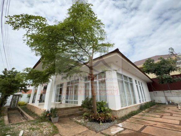 7093-Premium Vientiane Home for Sale Near National Convention Hall with Spacious Parking