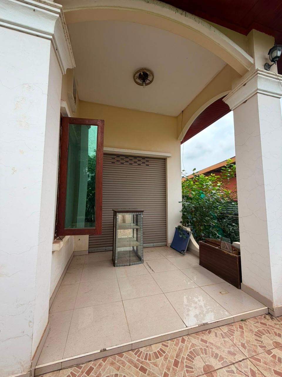 houseforsale01 7118-Spacious 4-Bedroom Family House for Sale Near the Lao–Thai Friendship Bridge, Hadxayfong District, Vientiane Capital | Freehold Property with Large Parking
