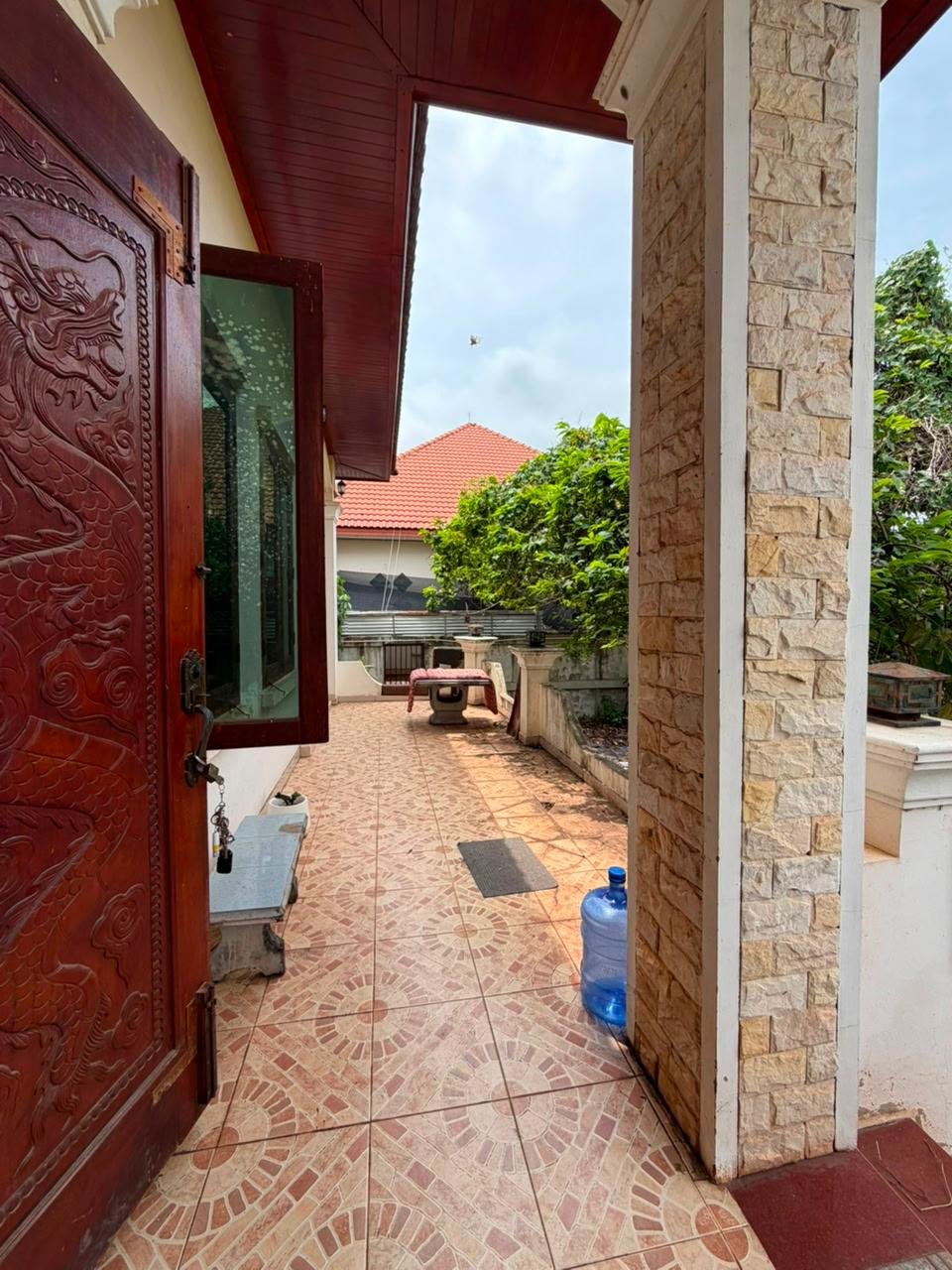 houseforsale03 7118-Spacious 4-Bedroom Family House for Sale Near the Lao–Thai Friendship Bridge, Hadxayfong District, Vientiane Capital | Freehold Property with Large Parking
