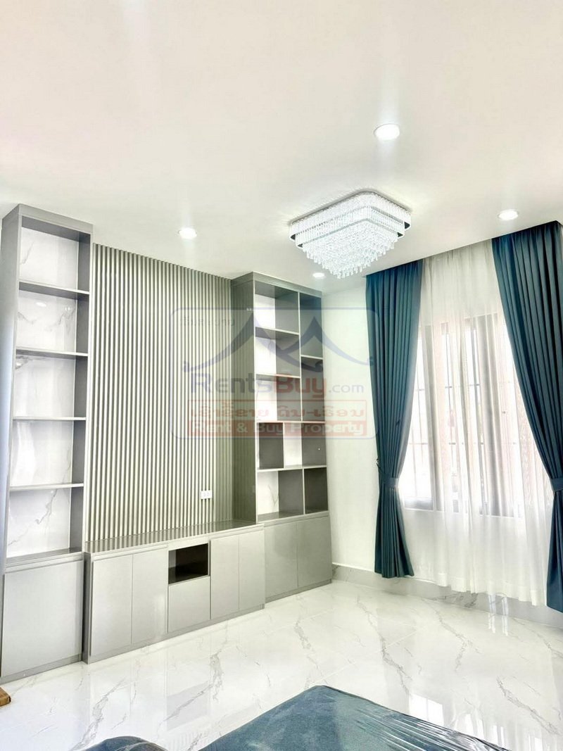 7091-Brand-New Modern Luxury 5-Bedroom Residence in Sisattanak, Vientiane Capital