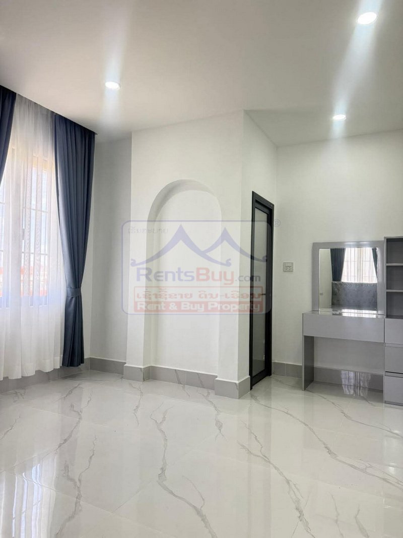 7091-Brand-New Modern Luxury 5-Bedroom Residence in Sisattanak, Vientiane Capital