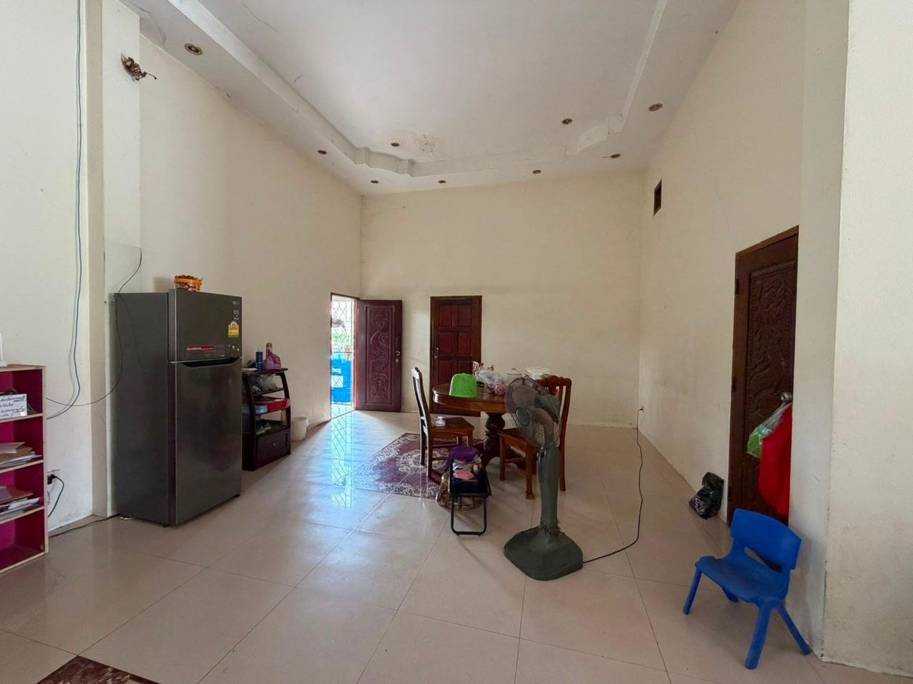 houseforsale05 7118-Spacious 4-Bedroom Family House for Sale Near the Lao–Thai Friendship Bridge, Hadxayfong District, Vientiane Capital | Freehold Property with Large Parking