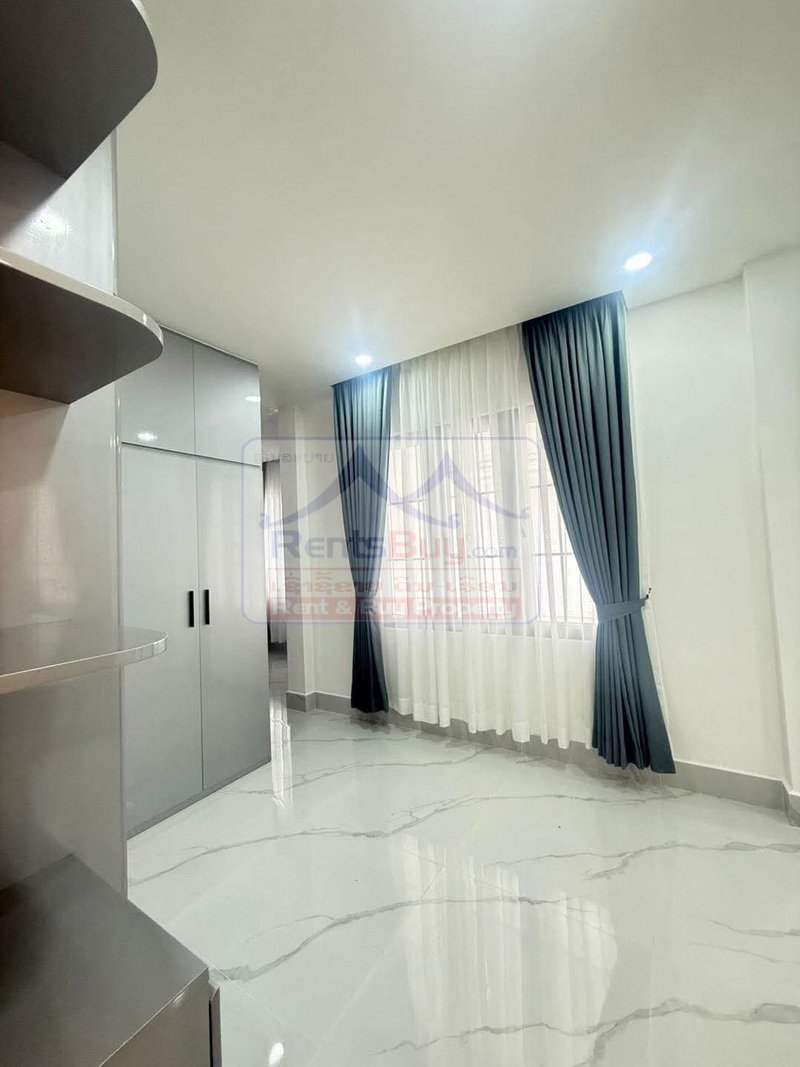 7091-Brand-New Modern Luxury 5-Bedroom Residence in Sisattanak, Vientiane Capital