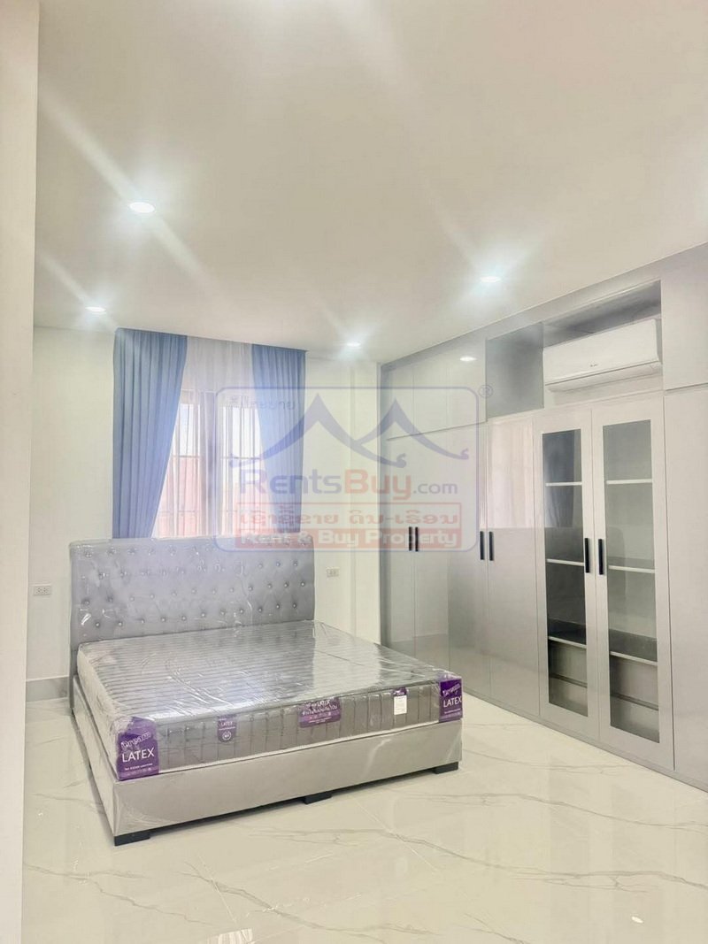 7091-Brand-New Modern Luxury 5-Bedroom Residence in Sisattanak, Vientiane Capital
