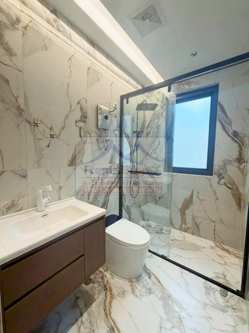 7119-Brand-New Modern Luxury Villas with Private Swimming Pools for Sale Near Lake View Golf Course, Xaysettha, Vientiane Capital