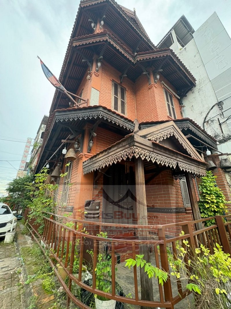shophouseforrent08 7160-Commercial Shophouse for Rent in That Dam, Vientiane – Ideal for Restaurant, Café & Business
