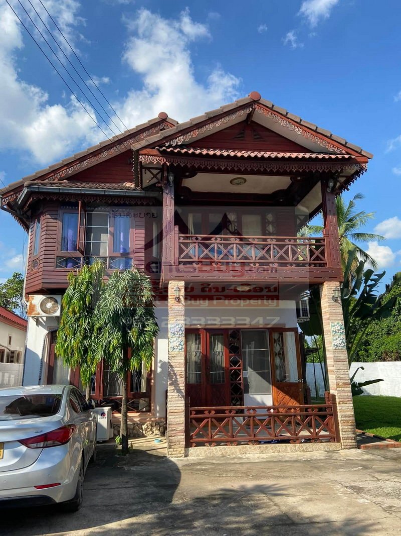 7182-Beautiful Lao-Style Modern 3-Bedroom House with Nice Garden for Rent Near 103 Hospital, International Schools & Embassy Areas in Vientiane