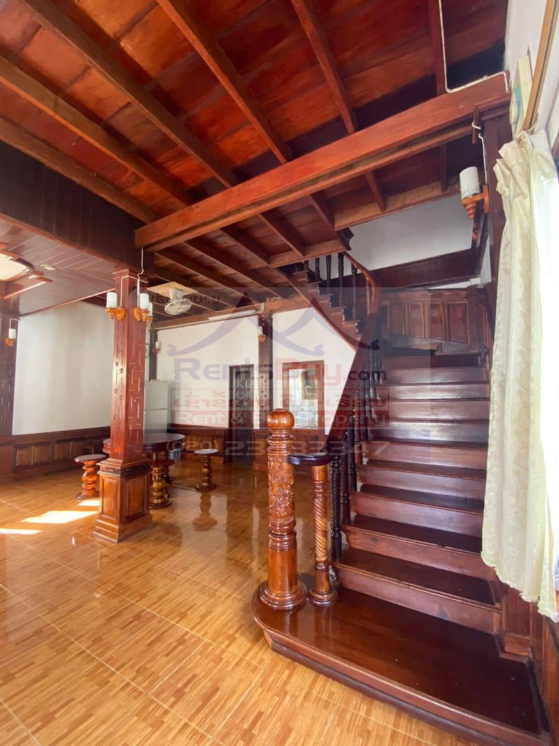7182-Beautiful Lao-Style Modern 3-Bedroom House with Nice Garden for Rent Near 103 Hospital, International Schools & Embassy Areas in Vientiane