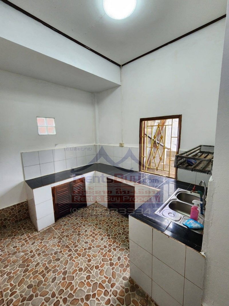 houseforrent05 7216-Comfortable 3-Bedroom Villa for Rent in Luang Prabang Near Schools & Markets