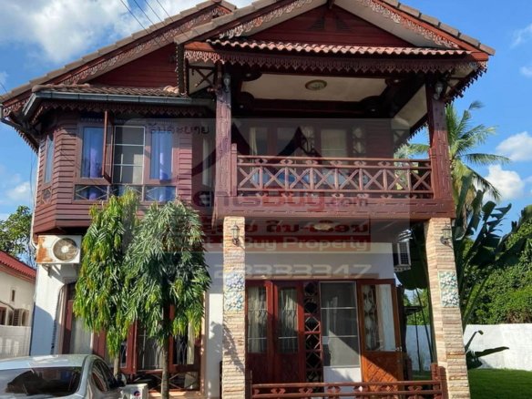 7182-Beautiful Lao-Style Modern 3-Bedroom House with Nice Garden for Rent Near 103 Hospital, International Schools & Embassy Areas in Vientiane