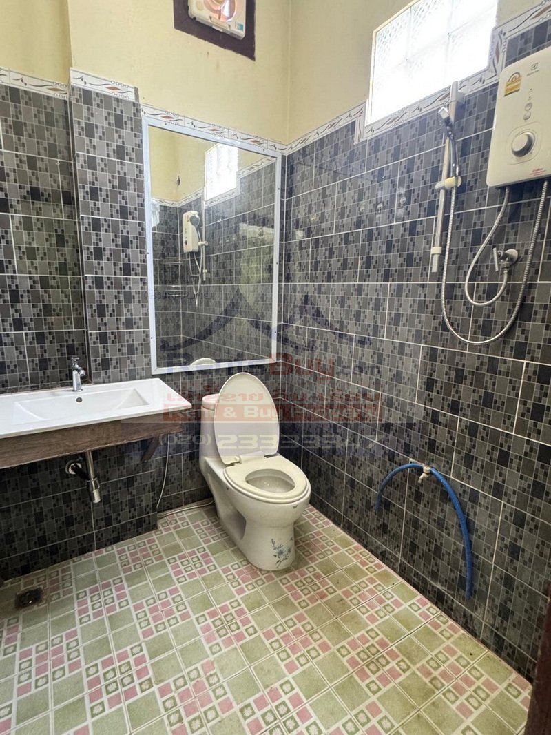 7228-Modern 4-Bedroom House for Rent Near U.S. Embassy and Lanexang Golf Driving Range, Vientiane