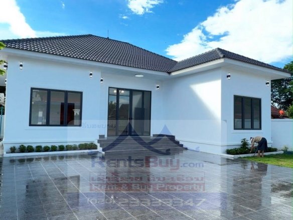 7204-Newly Built 4-Bedroom Villa for Sale Near Suan Mon Market, Embassies & International Schools, Vientiane