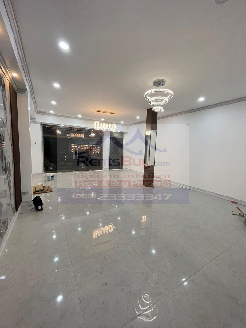 7224-Main Road Commercial Shophouse for Sale Near That Luang – Business & Residential Use