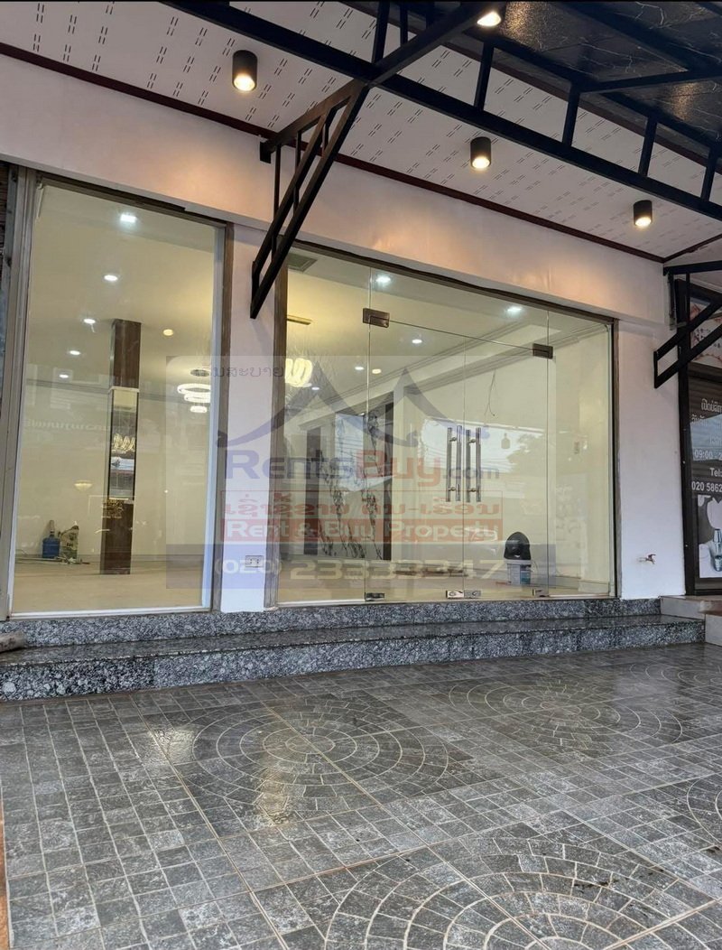 7224-Main Road Commercial Shophouse for Sale Near That Luang – Business & Residential Use