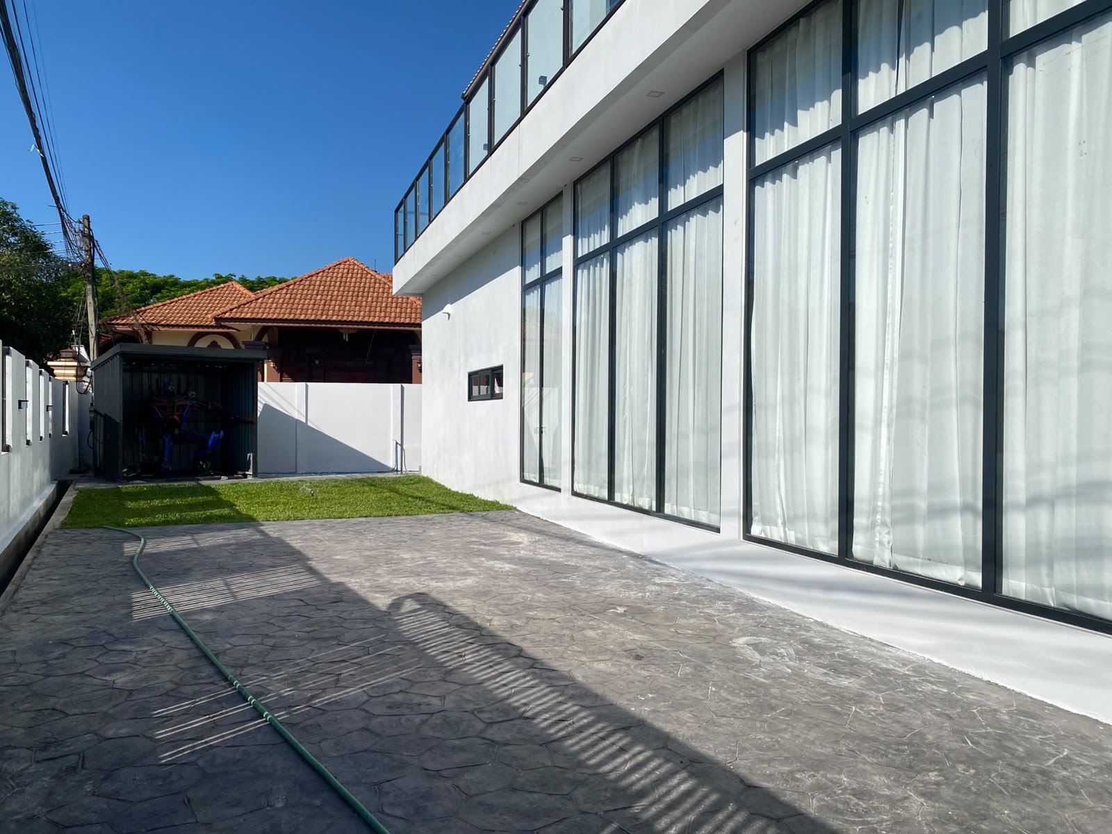 7289-Secure 2-Bedroom House for Rent Near the National University of Laos, Vientiane – 3 Bathrooms & 4-Car Parking