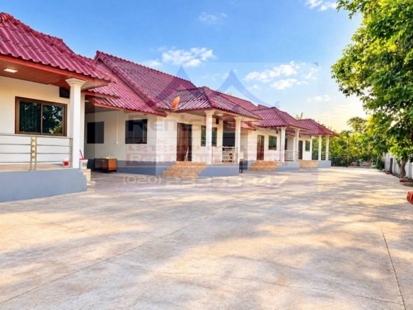 7270-1-Bedroom Compound House for Rent in Don Daeng Village, Vientiane, Laos – Spacious Yard