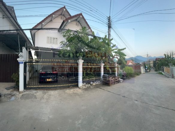 7282-Charming Furnished 2-Bedroom Villa for Rent in Luang Prabang, Laos