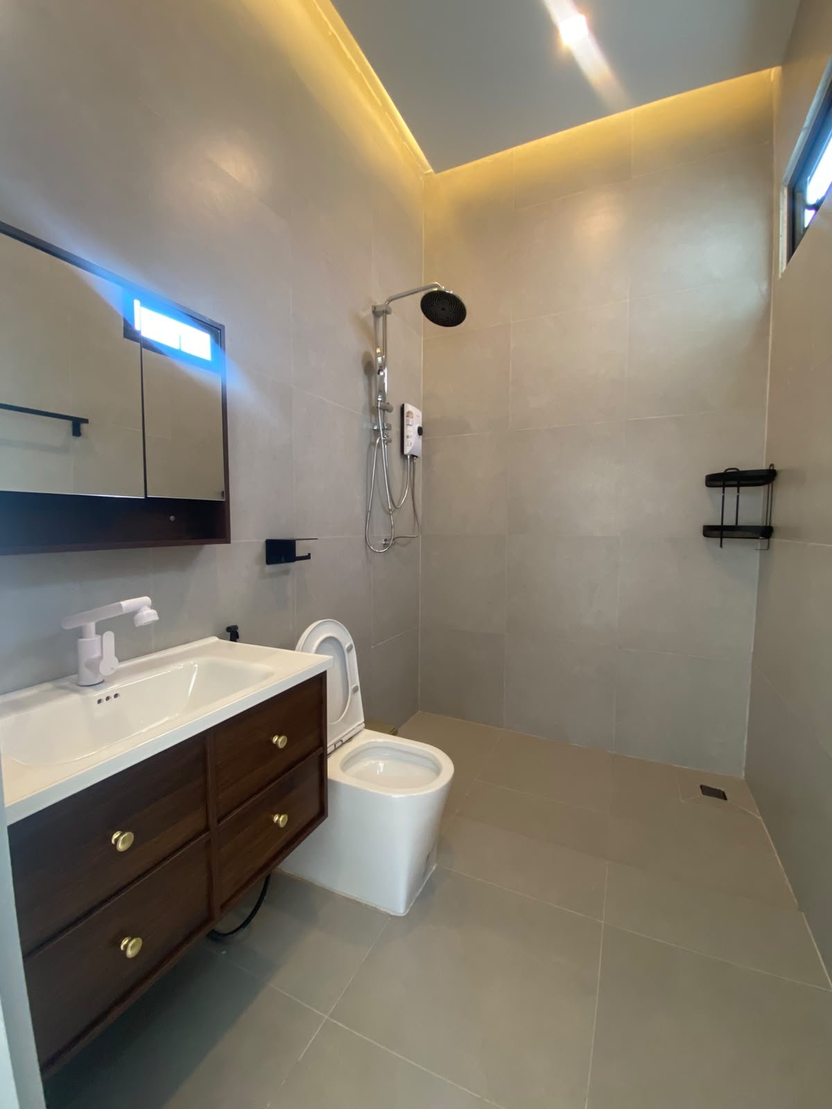 7289-Secure 2-Bedroom House for Rent Near the National University of Laos, Vientiane – 3 Bathrooms & 4-Car Parking