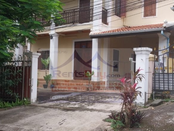 7233-Traditional Lao-Style 2-Storey House with 3 Bedrooms for Sale in Luang Prabang