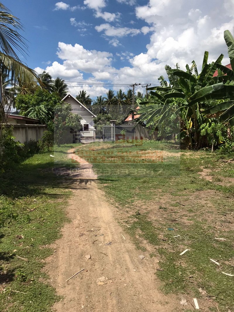 7264-Shophouse Property for Sale in Phan Luang Village, Luang Prabang, Laos – 914 sqm Land with 6 Rooms |